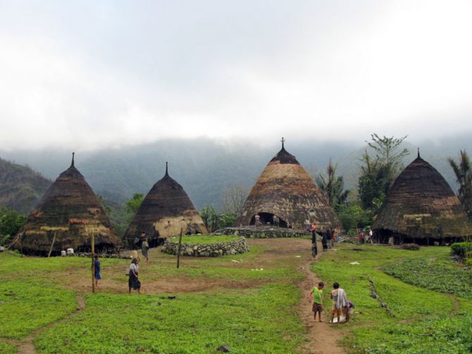 Desa Unik Di Indonesia